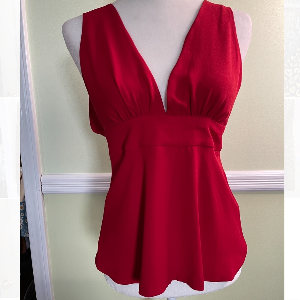 Sleeveless Blouse with Tie